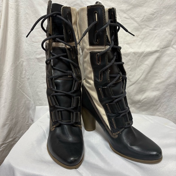 Women's Black and Cream Lace-Up Boots - Picture 3 of 9